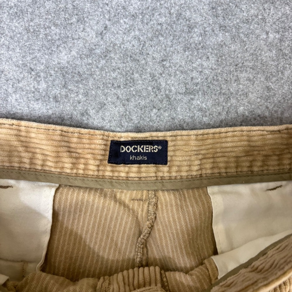 Dockers Khakis Mens Corduroy Pants Tan Pleated Wide Wale Trousers 36x32 - Picture 2 of 7
